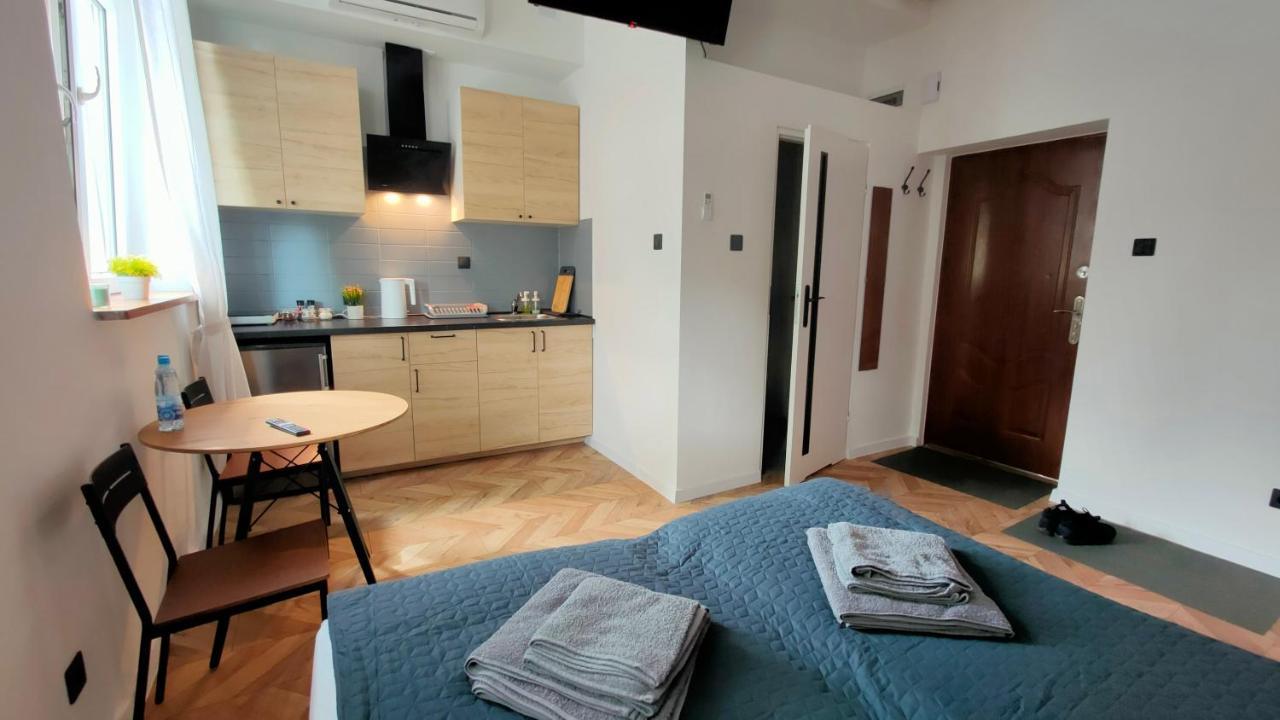 Dabrowa Zeromskiego Apartment *